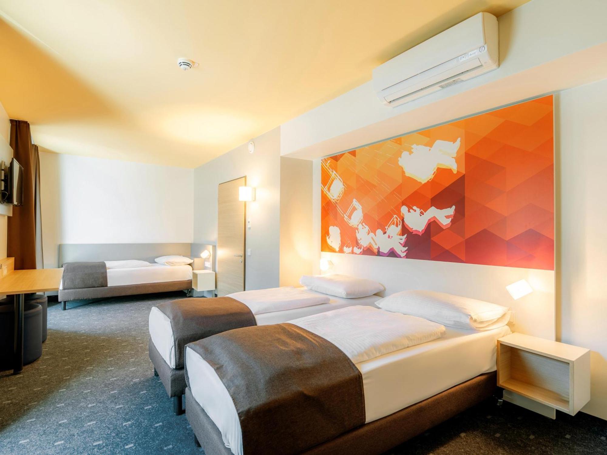 B&B Hotel Stuttgart-Bad Cannstatt מראה חיצוני תמונה
