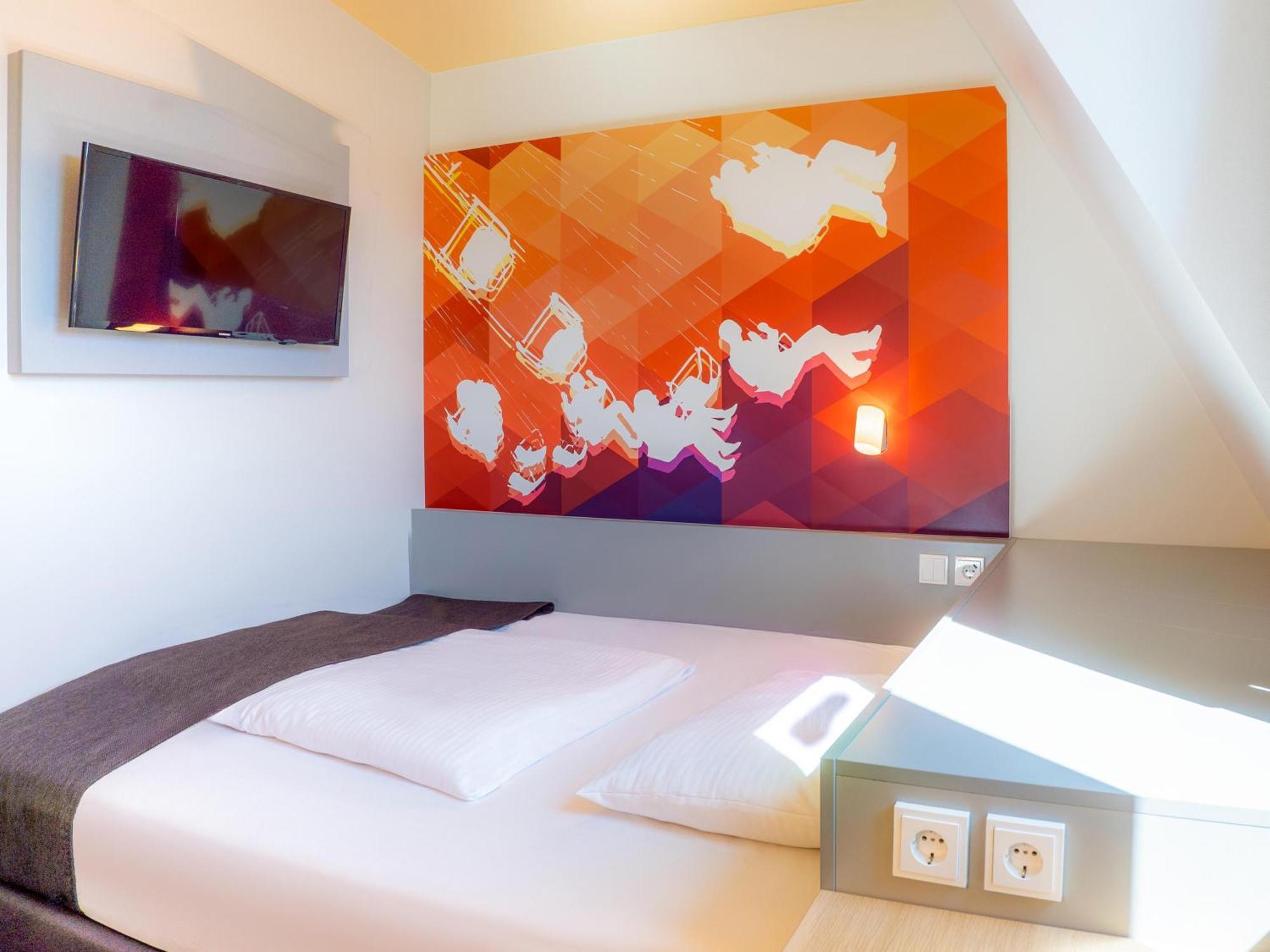 B&B Hotel Stuttgart-Bad Cannstatt מראה חיצוני תמונה