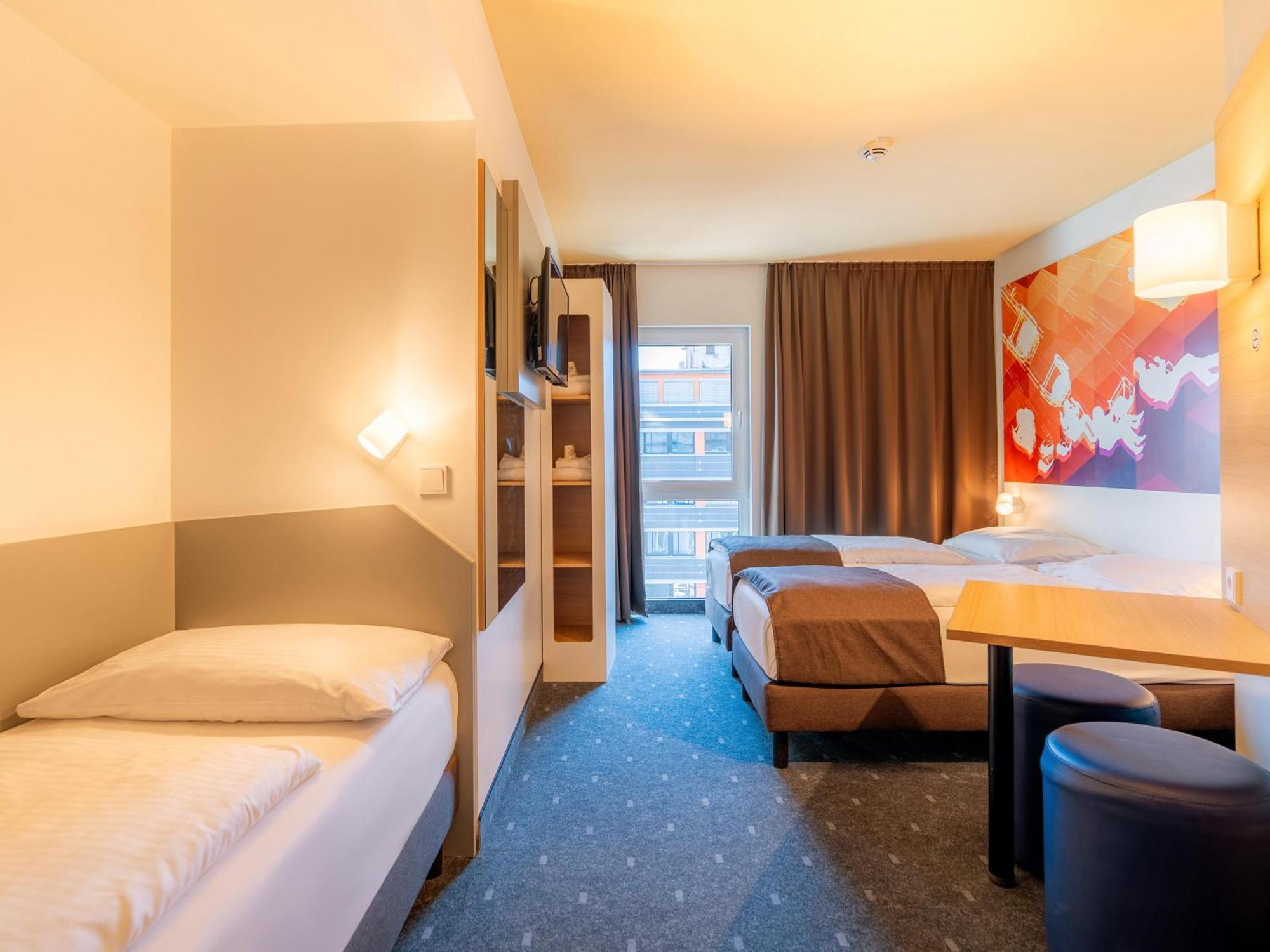 B&B Hotel Stuttgart-Bad Cannstatt מראה חיצוני תמונה