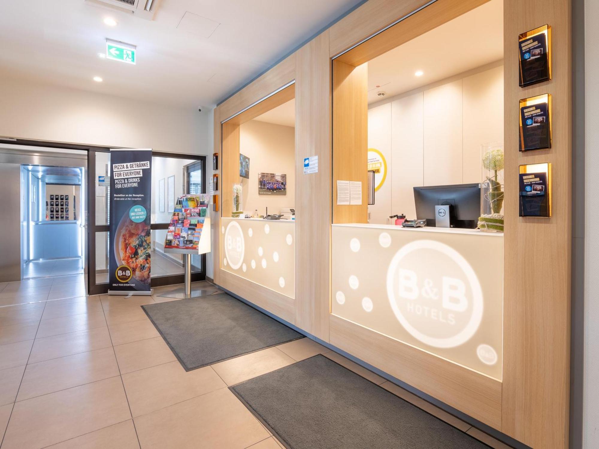 B&B Hotel Stuttgart-Bad Cannstatt מראה חיצוני תמונה