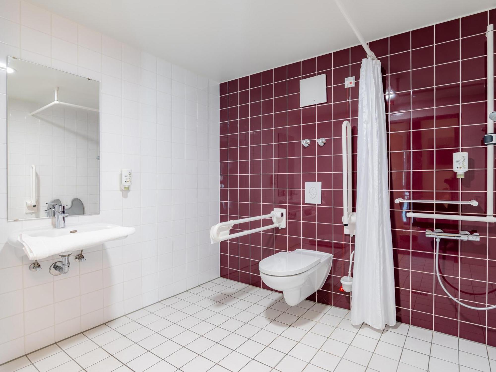B&B Hotel Stuttgart-Bad Cannstatt מראה חיצוני תמונה